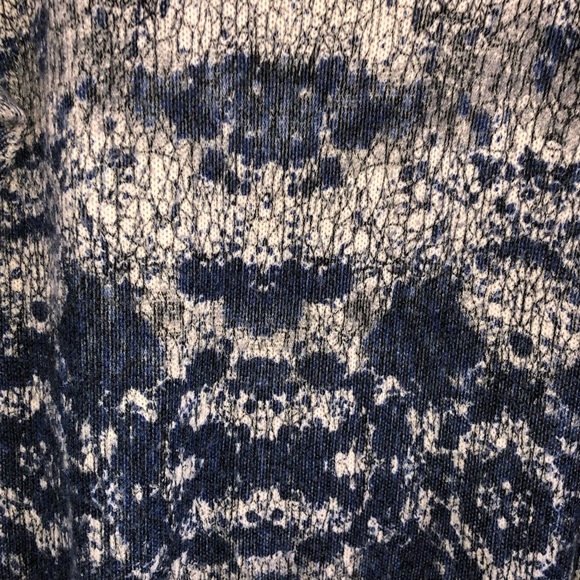 TOPSHOP | crewneck acid wash sweater - Picture 4 of 6